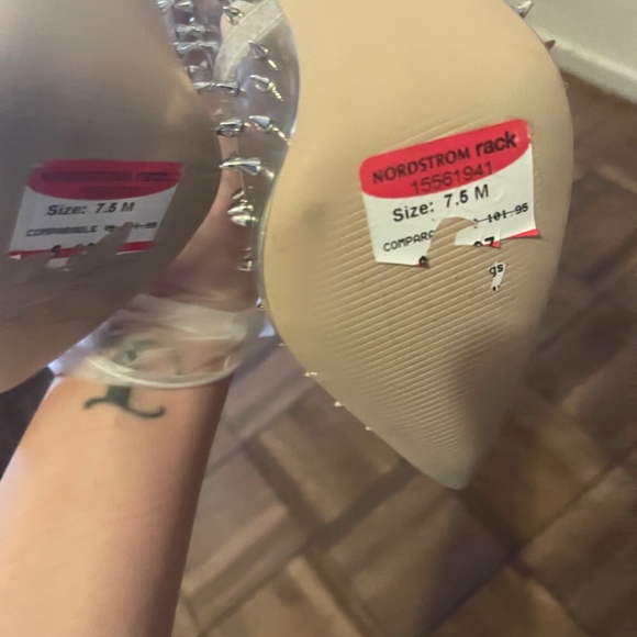 NEW- Steve Madden Clear / Silver Spiked Stiletto Pumps ***6.5 - Picture 9 of 15